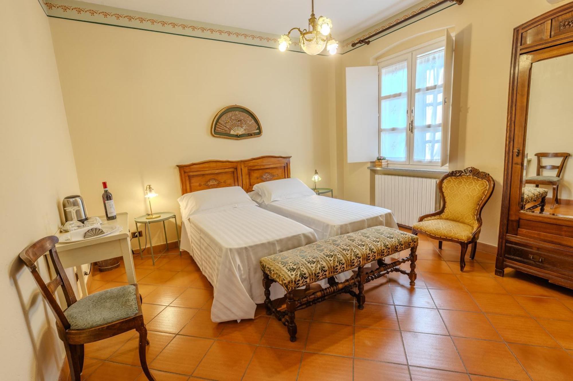 Villa La Meridiana Alba  Luaran gambar